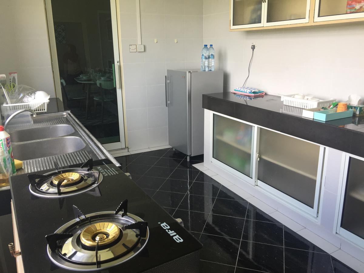 Chung cư 77 m² 3 phòng ngủ, 2 phòng tắm riêng ở Kianggeh Bandar Seri Begawan Ngoại thất bức ảnh